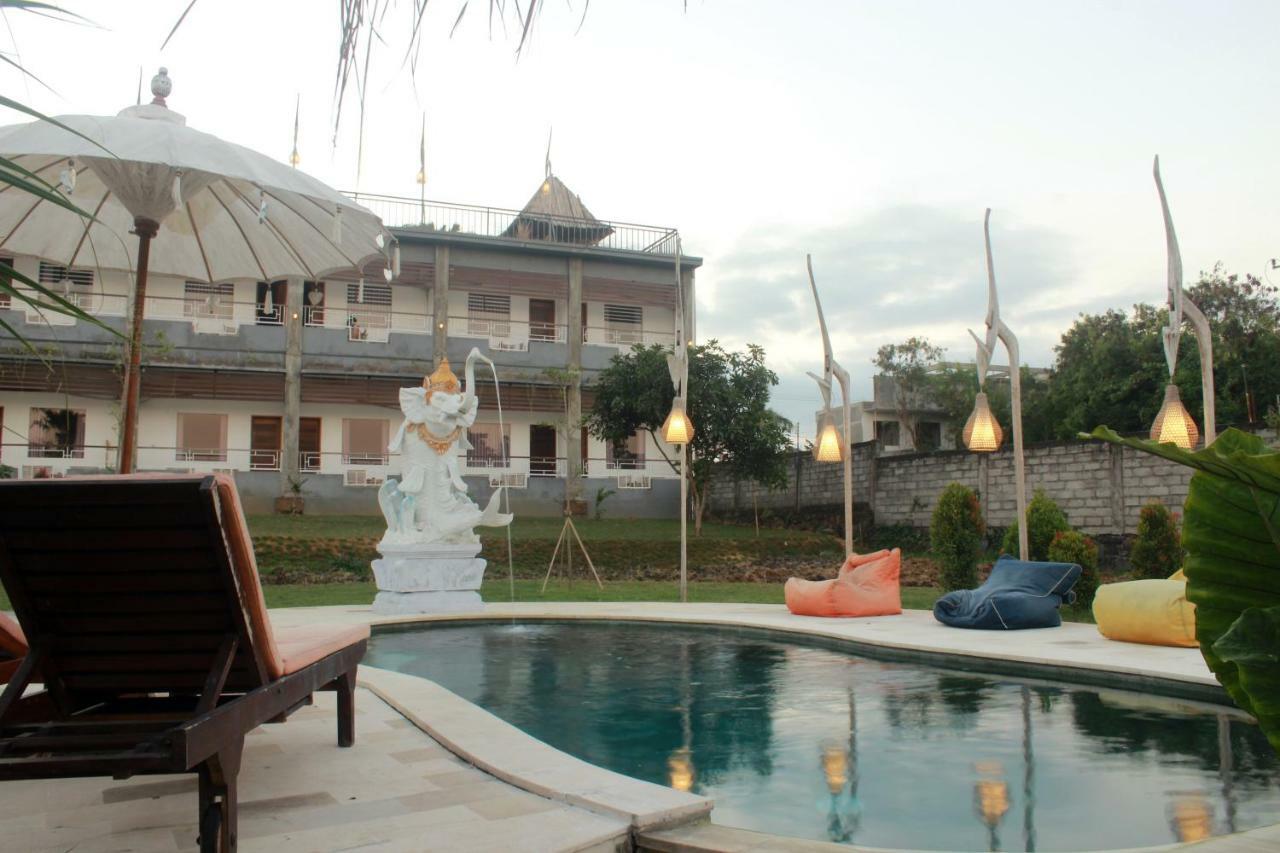 Hotel Premier Surf Camp Canggu Zewnętrze zdjęcie